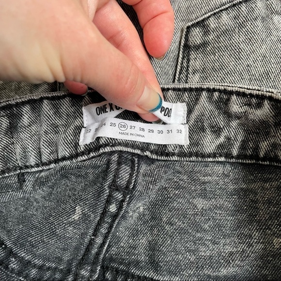 One Teaspoon High Waist Grey Society Acid Wash Fray Hem Bonita Jean Shorts Sz 26 - Picture 8 of 10